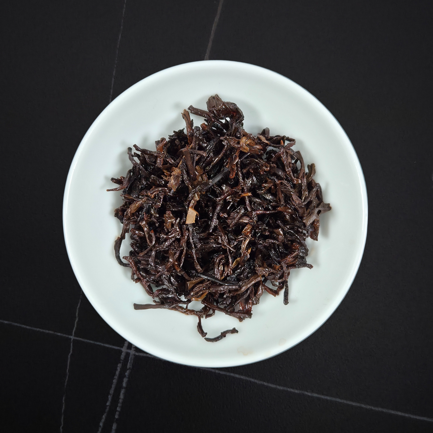 Close-up of China Gong Ting 2010 shu pu’er leaves
