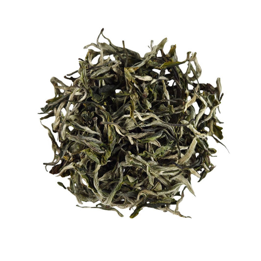 Loose Mao Feng Yunnan green tea leaves